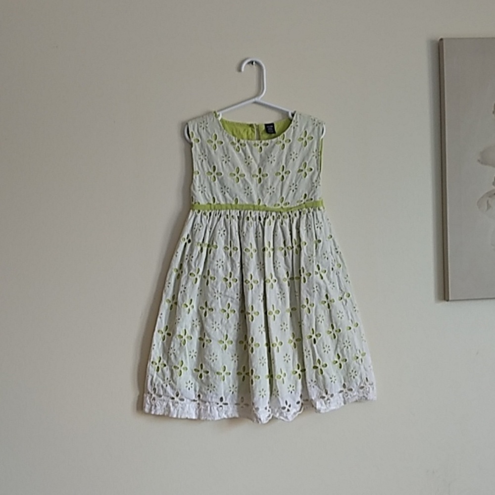 Girls dress